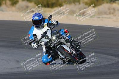 media/Dec-18-2022-SoCal Trackdays (Sun) [[8099a50955]]/Turn 10 (140pm)/